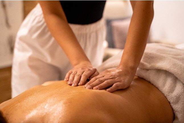 Cadeaux de Noël : journée spa avec massage