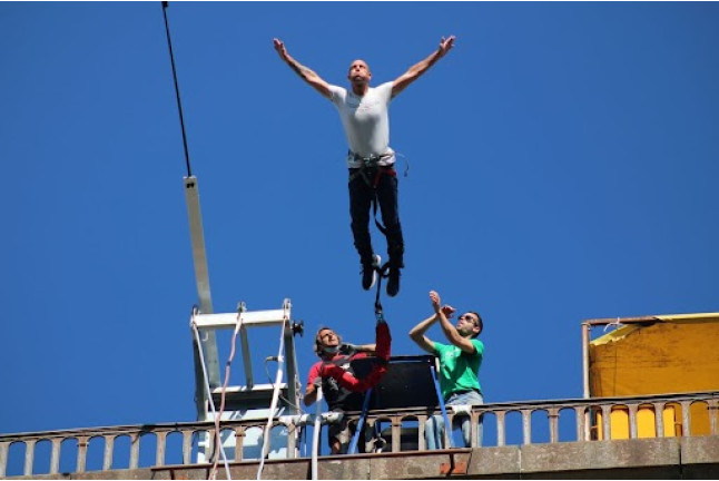 Saut à l'élastique