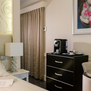 Séjour en Chambre Maison Classique avec Menu et Spa à l’Auberge de Cassagne 5* (Le Pontet, Vaucluse - 84)