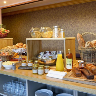 Séjour en Chambre Double Supérieure avec Spa et Menu à l'Hôtel L'Yeuse (Châteaubernard, Nouvelle-Aquitaine - 16) - Offre du mardi au vendredi