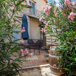 Séjour en Gîte avec Dégustation de Vin et Assiette Gourmande au Domaine Vents du Sud (Vingrau, Pyrénées-Orientales - 66)