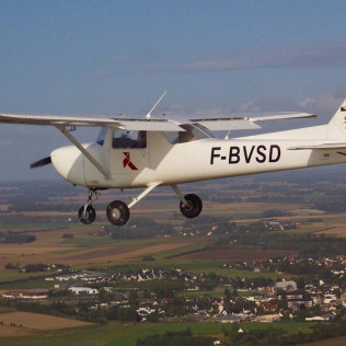 Initiation au Pilotage d'Avion (Toussus-le-Noble, Yvelines - 78)