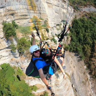 Baptême de Parapente “Évasion” sur le Plateau des Petites Roches (Saint-Hilaire-du-Touvet, Isère - 38)