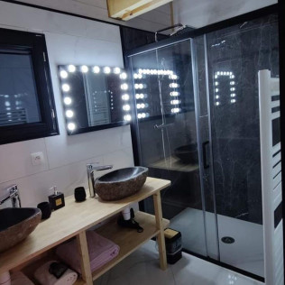Séjour Insolite Cabane dans les Arbres avec Jacuzzi Privatif à La Féérie des Anges (Illoud, Haute-Marne - 52)