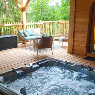 Séjour Insolite Cabane dans les Arbres avec Jacuzzi Privatif à La Féérie des Anges (Illoud, Haute-Marne - 52)