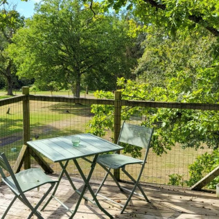 Séjour Insolite : Nuit en Cabane Perchée dans les Arbres avec Massage Californien ou Ayurvédique (Fère-en-Tardenois, Hauts-de-France - 02)