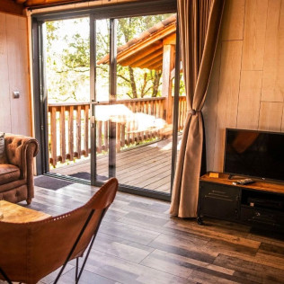 Séjour en Logement Insolite : Nuit en Cabane dans les Arbres avec Petit-déjeuner et Spa Privatif au domaine Cœur de Bull (Occitanie - 81)