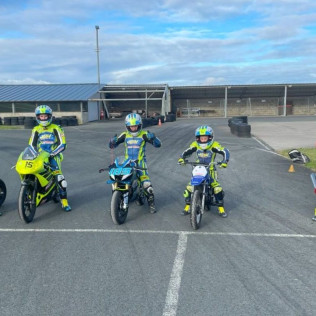 Stage de Pilotage Moto sur Circuit de Vitesse (Gironde/ Charente-Maritime/ Deux-Sèvres)