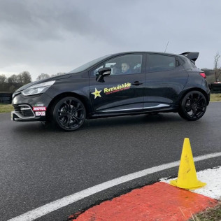Stage de Pilotage Renault Clio IV RS 200 CV pour Enfants (12 circuits) 