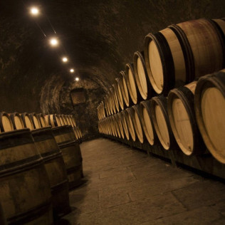 Escapade Œnologique avec Dîner et Dégustation de Vins avec Secrets de Vignobles (Arbois, Jura - 39)