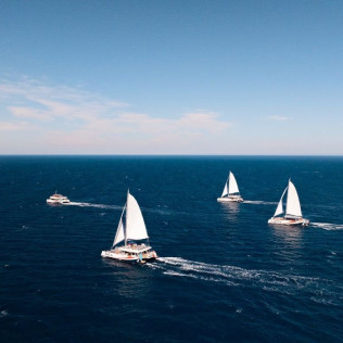 Croisière en Soirée avec Dîner en Catamaran (Var / Bouches-du-Rhône / Alpes-Maritimes)
