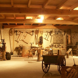 Visite et Dégustation de Vin Mâcon pour deux au Château de la Greffière (La Roche Vineuse, Bourgogne - 71)