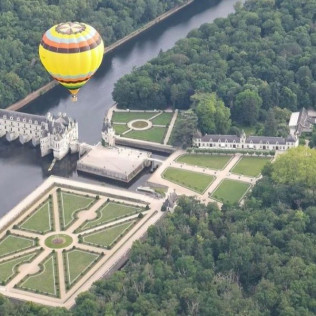 Vol en Montgolfière Privilège à bord d'une nacelle privatisée pour deux  (Contres, Loir-et-Cher - 41)