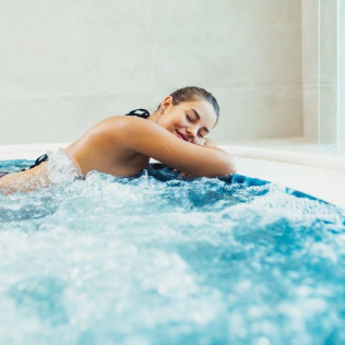 Rituel Rêve de Marrakech : Hammam Traditionnel avec Jacuzzi, Massage et Soins au Cosmology Beauty Spa (Marseille, Bouches-du-Rhône - 13)