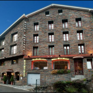 Entrée Classique au Spa de Caldea et Nuit avec Dîner à l'Hôtel Montané 3* pour deux (Andorre)