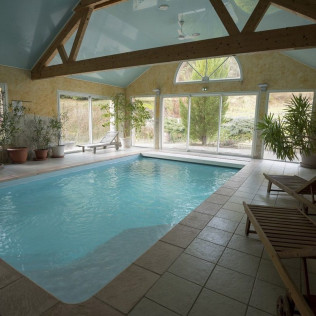 Séjour Relaxant en Suite Balnéo avec Spa à l'Hôtel le Bout du Monde (Saint-Georges, Cantal - 15)