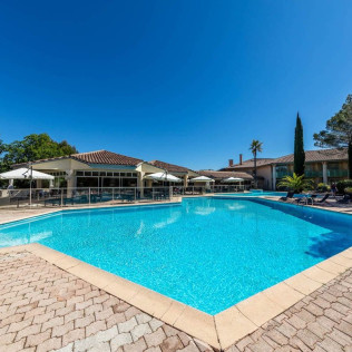 Séjour Gourmandise et Bien-Être avec Diner et Massage à l'Hôtel 4* Garrigae Domaine de l’Esterel (Saint-Raphaël, Var - 83)