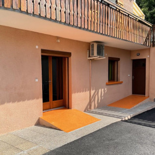 Séjour en Gîte avec Spa Privatisé au Spa Repos Bien-Être (Voglans, Savoie - 73)
