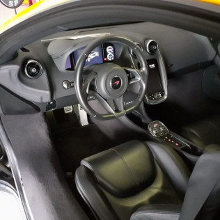 Stage de Pilotage McLaren 540C pour Enfants (12 circuits) 