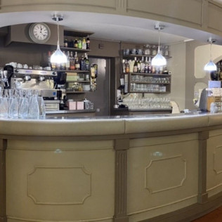 Séjour avec Petit Déjeuner à l'Hôtel Du Commerce (Amou, Landes - 40)