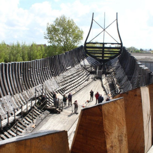Visite Découverte du Vaisseau Le Jean Bart avec Repas Classique (Gravelines, Nord - 59)