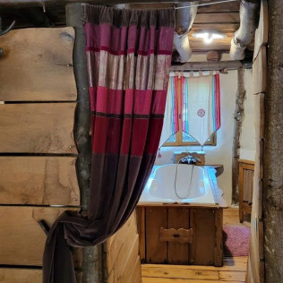 Séjour Insolite : Nuit dans La Cachette des Fées avec Accès au Spa Norvégien et Massage Californien ou Ayurvédique (Fère-en-Tardenois, Aisne - 02)