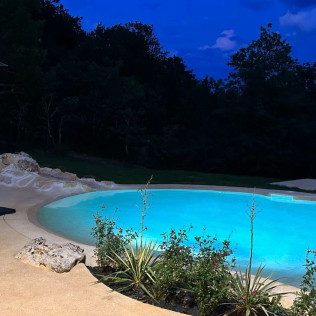 Séjour en Logement Insolite : Nuit dans une Arche Bioclimatique avec Repas, Spa Privé et Piscine Chauffée (Le Vignon-en-Quercy, Lot - 46)