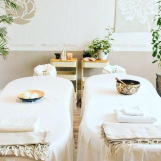 Massage Abhyanga doux "Satvique" au Centre Ahimsa (Verrières-le-Buisson, Essonne - 91)