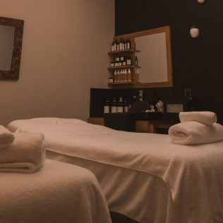 Rituel Corps Découverte Nectarome avec Gommage, Massage et Accès Piscine à l’Hôtel 1770 4* (Avignon, Vaucluse - 84)