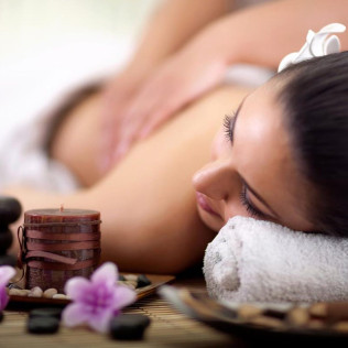 Accès au Hammam et Jacuzzi avec Massage Polynésien pour deux au Spa Esprit d'Ailleurs (Baillargues, Hérault - 34)