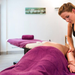 Massage avec Spa, Jacuzzi et Hammam Privatifs et accès à la Piscine pour deux à l'Espace Zen'Ing (Gondecourt, Nord - 59)