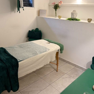 Massage Relaxant aux huiles essentielles à Green Beauty Center (Nice, Alpes-Maritimes - 06)
