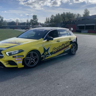 Stage de Pilotage Mercedes pour Enfants (12 circuits) 