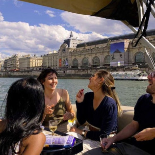 Croisière Privée sur la Seine au Départ du Pont d'Issy (Paris, Île-de-France - 75)