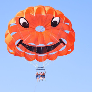 Parachute Ascensionnel (Mandelieu-la-Napoule, Alpes-Maritimes - 06)