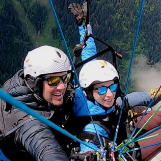 Vol en Parapente Gypaète au dessus de trois sommets du Giffre (Samoëns, Haute-Savoie - 74) 