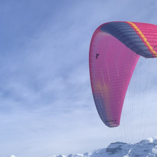 Vol Hiver en Parapente au-dessus des Massifs Enneigés (Samoëns, Haute-Savoie - 74)