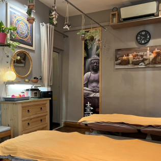 Rituel Bien-Être Féminin avec Spa et Massage aux Huiles Essentielles Au Bien-Être des Cinq Sens (Marseille, Bouches-du-Rhône - 13)