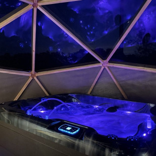 Séjour Insolite avec Jacuzzi Privatif dans un Dôme à La Grande Oasis (Grazac, Tarn - 81)