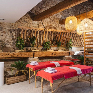 Séjour Bien-Être avec Spa Privatif, Massage et Dîner au Château et Village Castigno 5* (Assignan, Hérault - 34)