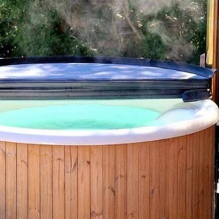 Séjour de 2 nuits au Repaire du Dragon avec Bain Nordique Privatif au Jardin Zen du Quistillic (Guerlédan, Côtes-d'Armor - 22)