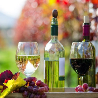 Séjour Œnologique avec Dîner et Dégustation de Vins avec Secrets de Vignobles (Beaune, Côte d'Or - 21)
