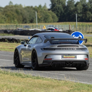Stage de Pilotage Porsche 911 992 GT3 pour Enfants (12 circuits) 