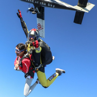 Saut en Parachute avec Photos et Vidéo (Empuriabrava, Espagne) - TANDEM GOLD