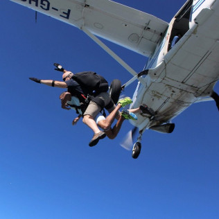 Saut en Parachute Tandem VIP avec Photos et Vidéos (Marzy, Nièvre - 58)