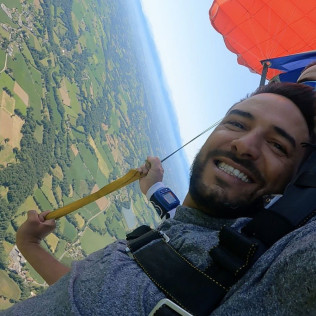Formule VIP Saut en Tandem avec Photos, Vidéos et Caméra Embarquée (Lasclaveries, Pyrénées-Atlantiques - 64)
