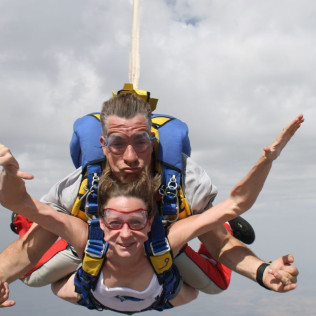 Saut en Parachute Tandem à l'Aérodrome Péronne Saint-Quentin (Somme - 80)