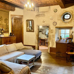 Séjour en Suite “Le Lieu Secret” avec Petit-Déjeuner au Château de Montanges (Montanges, Ain - 01)