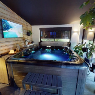 Séjour Insolite : Nuit en Kota Cervin avec Petit-déjeuner et Accès Spa Privatif au Souffle du Saule (Buhl-Lorraine, Moselle - 57)