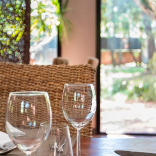 Séjour “Le temps d’une nuit” avec Petit-déjeuner, Dîner et Coupe de Champagne au Disini Hôtel-Restaurant 4* (Castries, Hérault - 34)